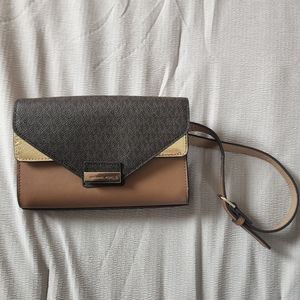 Michael Kors Belt Bag (like new)
